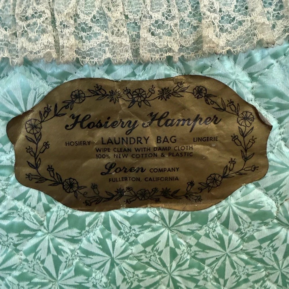 👄 Vintage Style Blue Laundry Bag with Lace Trim